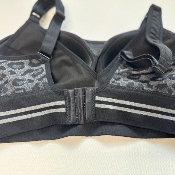 momcozy 4 - in 1 Hands - free bra - Picture 3 of 7